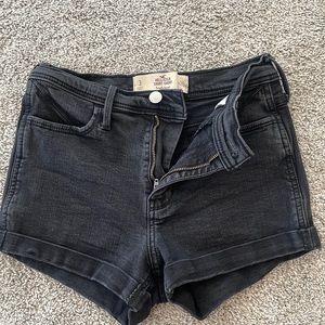 Black size 3 Hollister high rise shorts